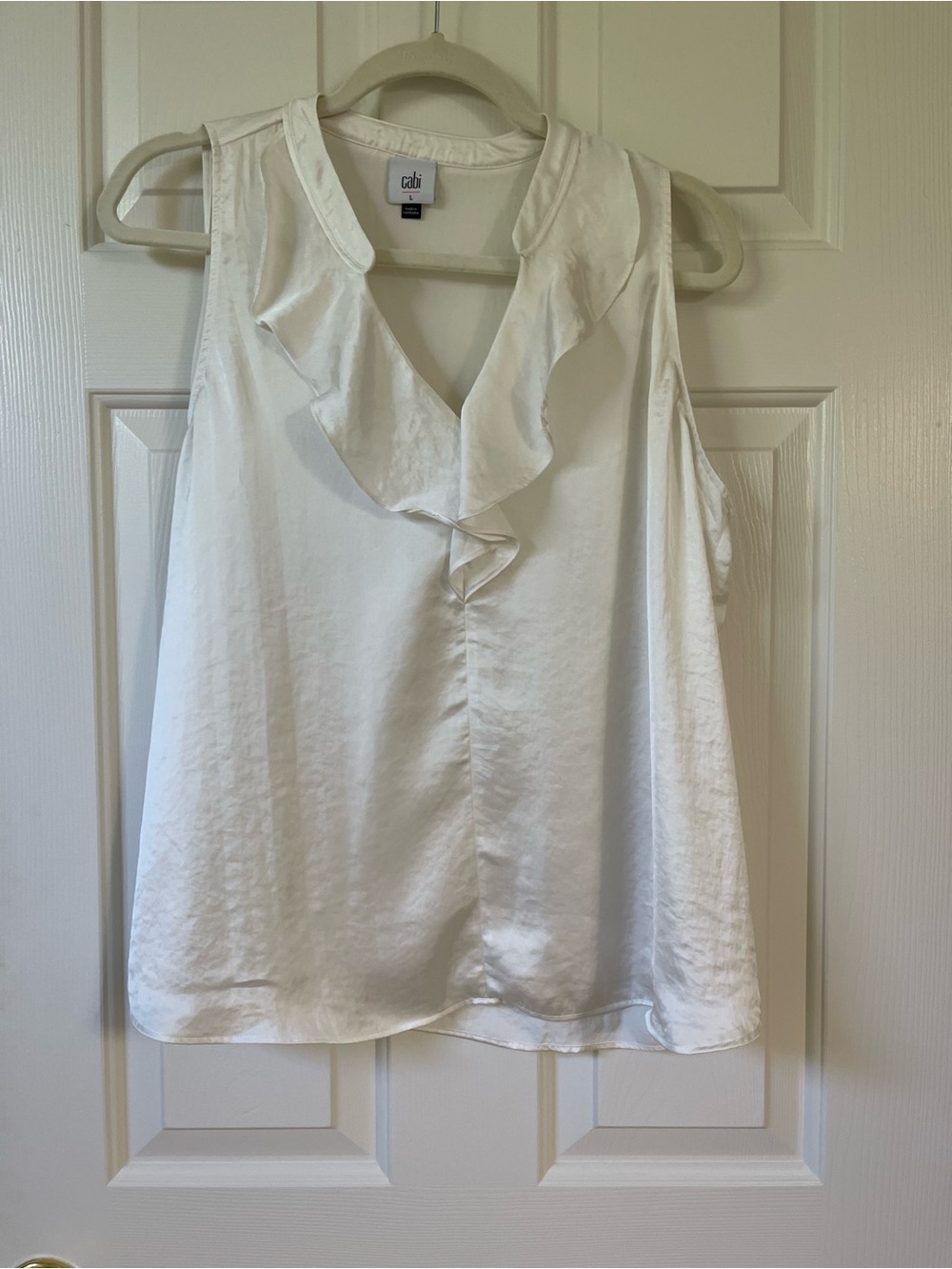 cabi Ivory Satin Ruffle Neck Sleeveless Blouse Top Size L